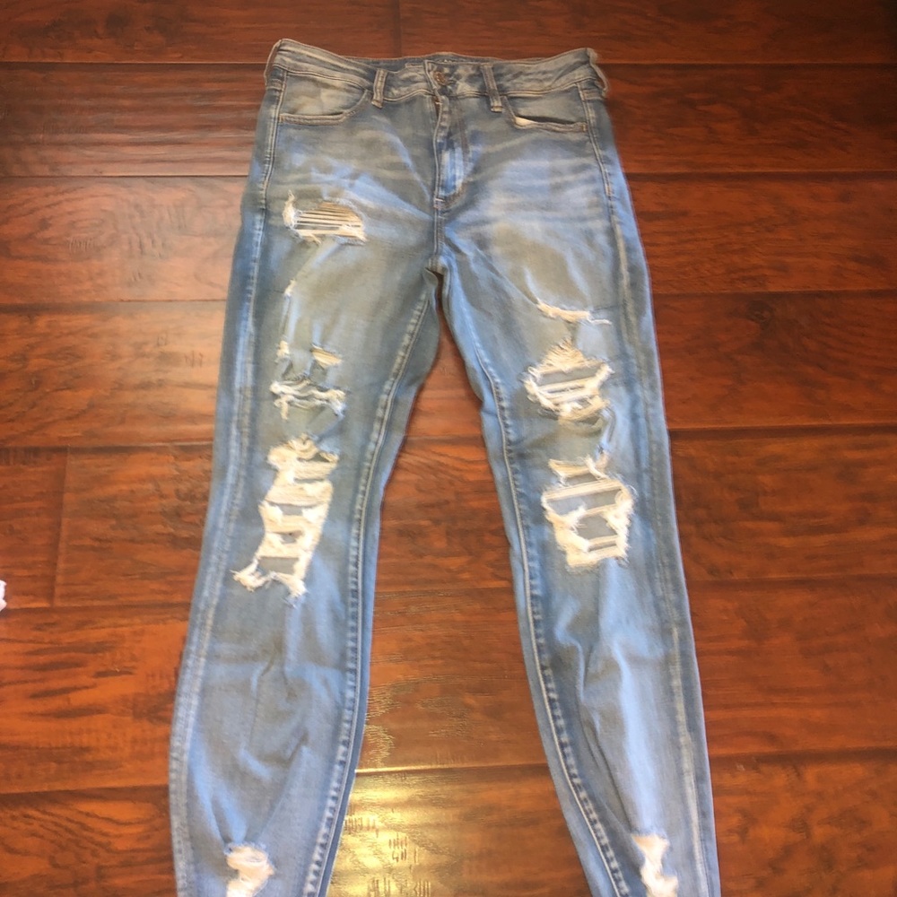 Ripped skinny jeans